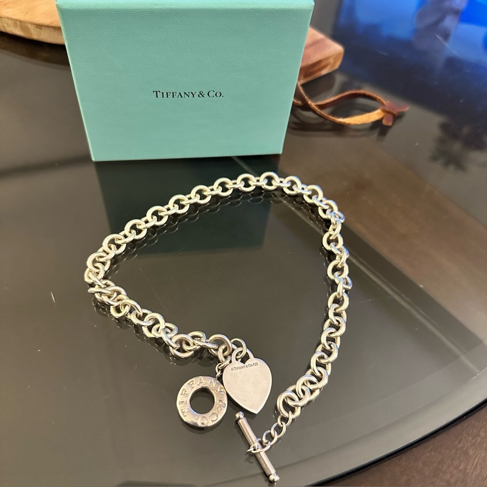 Tiffany & Co. Toggle Heart Tag Necklace. 925 silver. Original design.